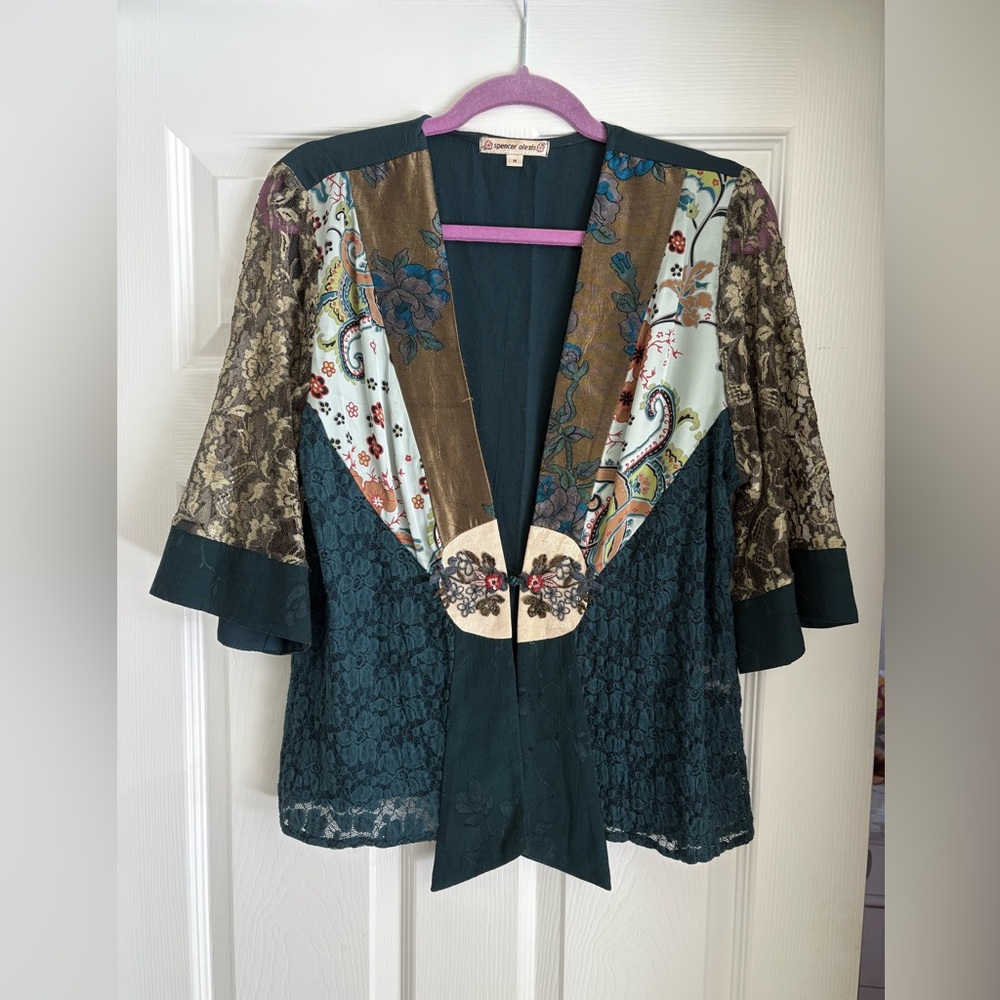 Beautiful Spencer Alexis Asian Inspired Kimono Top/Blouse.  Medium